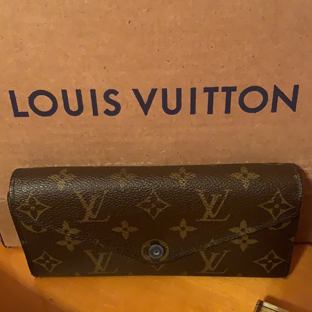 Louis Vuitton Josephine wallet and box.  Authentic!